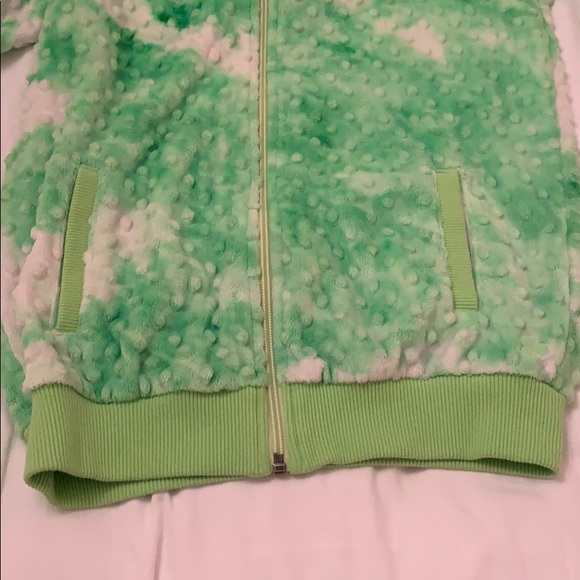 Ivivva (triple flip) green tie dye bubble jacket - Picture 7 of 7